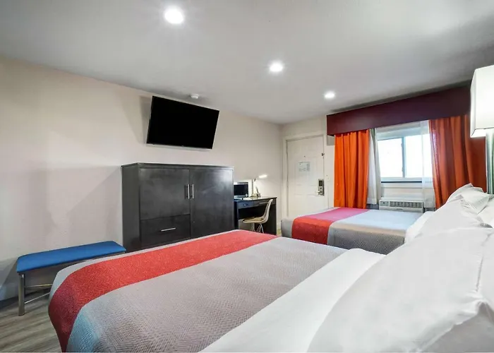 Motel 6 Bellville, Oh